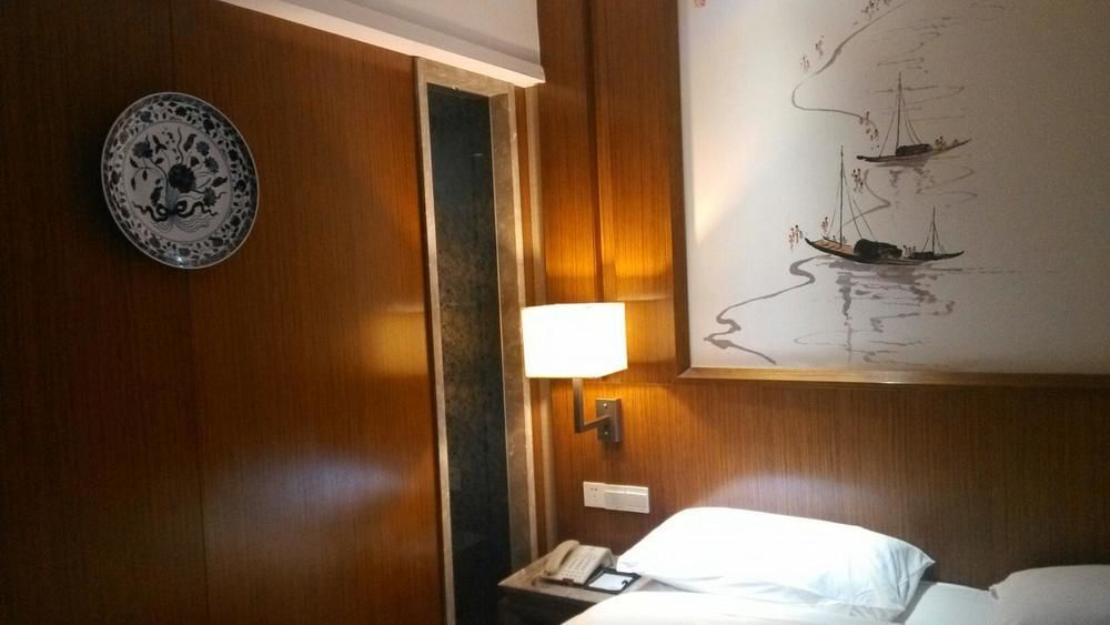 Yannian Lanjing Hotel - Чанша Екстериор снимка